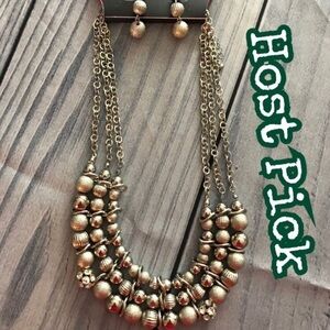 ✅3x Host Pick✅ Dystrict LA Necklace and Earring Set